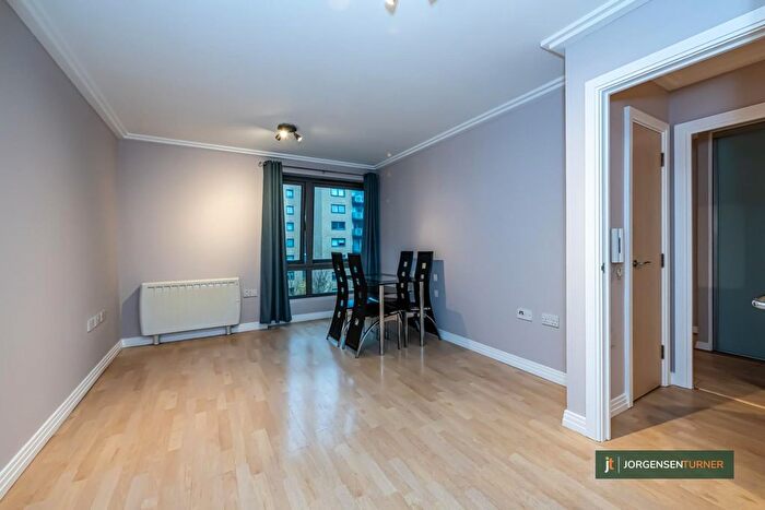 1 Bedroom Flat To Rent In Victoria Road, London, W3