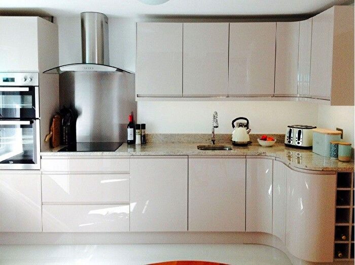 1 Bedroom Flat For Sale In Farringdon Road, EC1R
