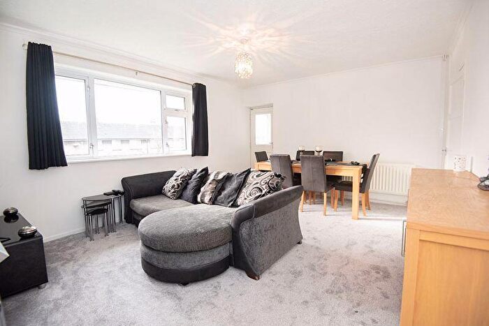 2 Bedroom Apartment For Sale In Fred Lee Grove, Coventry, CV3
