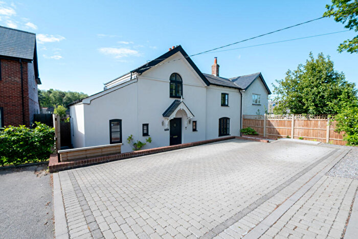 4 Bedroom Cottage For Sale In Mortimers Lane, Fair Oak, SO50