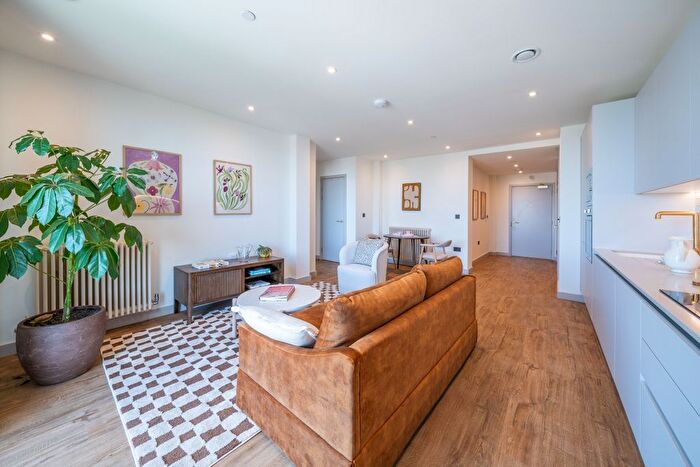 1 Bedroom Flat To Rent In The Eades, Selborne Road London, E17