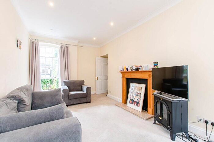 1 Bedroom Flat To Rent In Folgate Street, Aldgate, London, E1