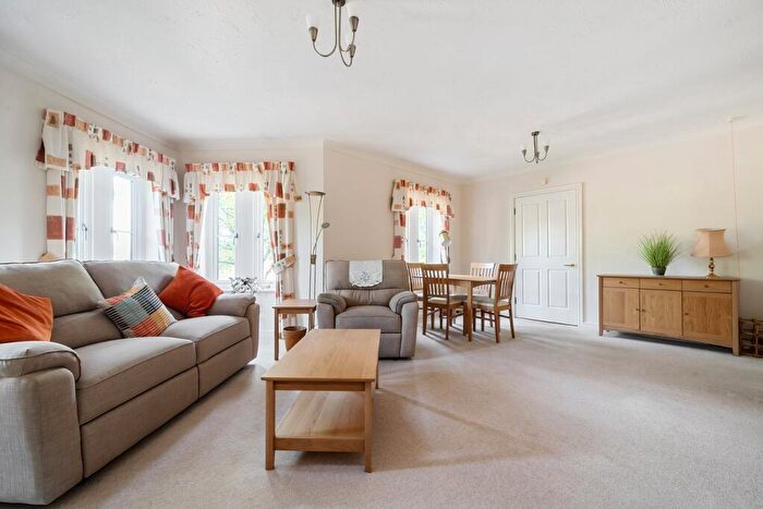 2 Bedroom Retirement Property For Sale In Blundellsands Road West, Liverpool, L23