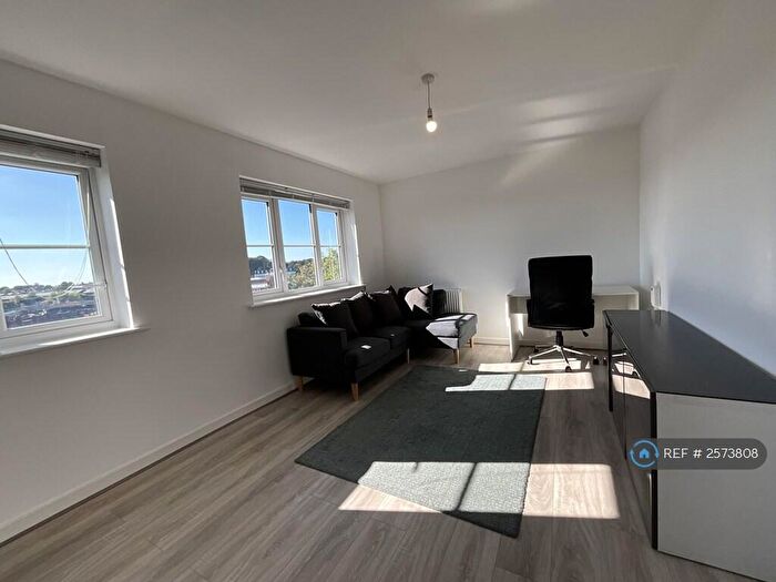 2 Bedroom Flat To Rent In Websters House, Coventry, CV6