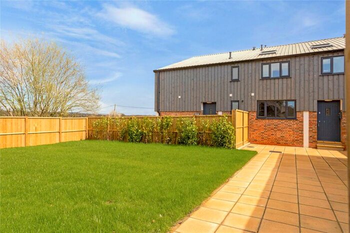3 Bedroom Barn Conversion For Sale In Stable Mews, Crowhurst Lane, Crowhurst, Lingfield, RH7