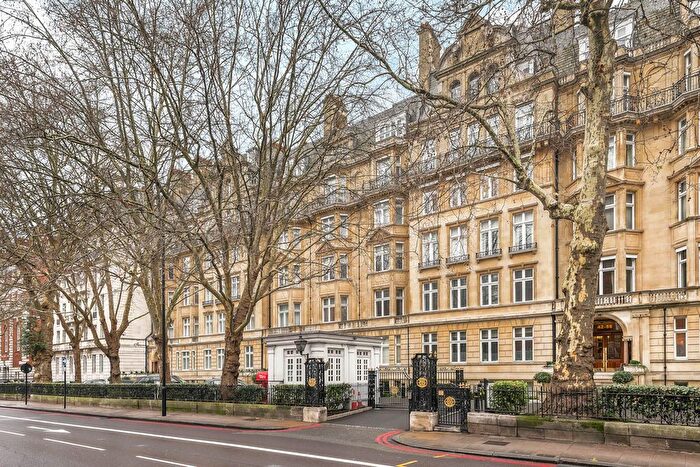 3 Bedroom Flat For Sale In Marylebone Road, London, NW1