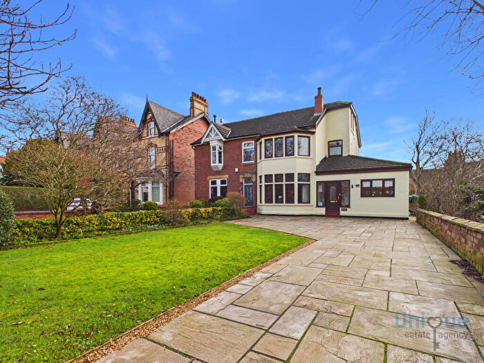 5 Bedroom Semi Detached House For Sale In St. Annes Road East, Lytham St. Annes, FY8