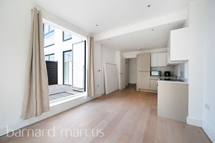 1 Bedroom Flat To Rent In Stewarts Road, London, SW8