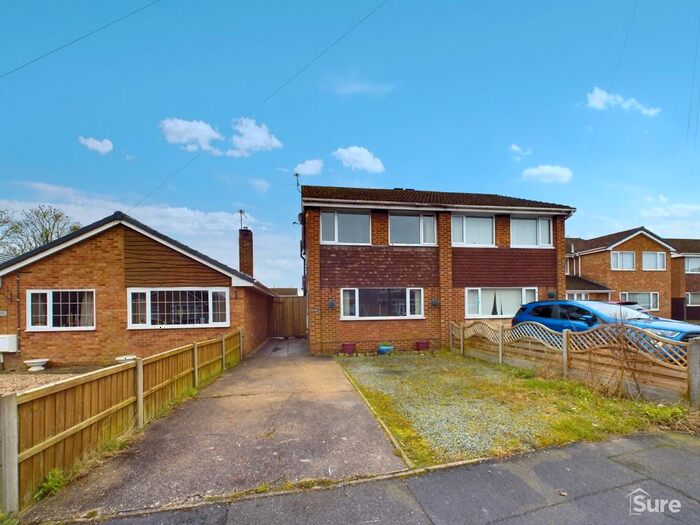 3 Bedroom Semi-Detached House To Rent In Fairham Road, Stretton, Burton-On-Trent, Staffordshire, DE13