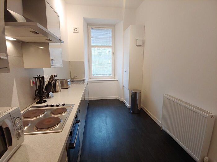 2 Bedroom Flat To Rent In Clarendon Place, St Georges Cross, Glasgow, G20