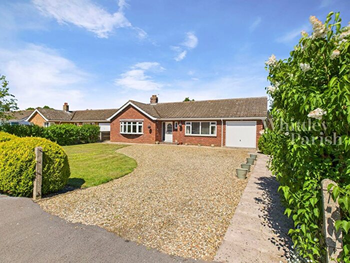 3 Bedroom Bungalow For Sale In The Close, Roydon, Diss, IP22