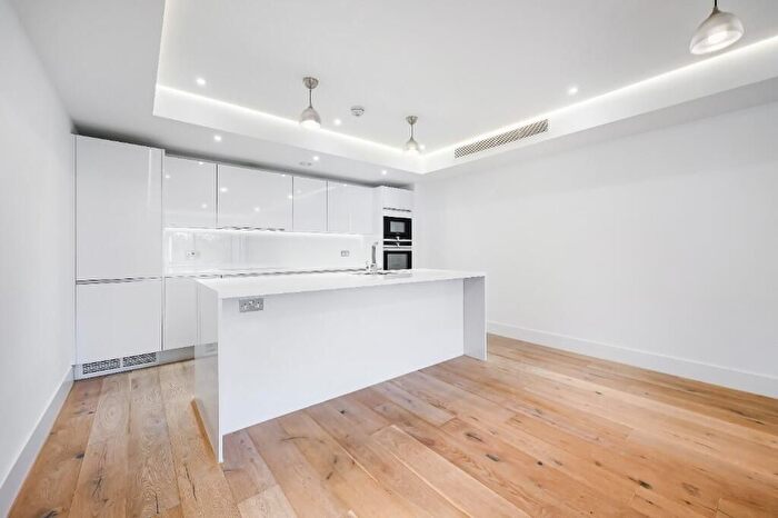 2 Bedroom Flat To Rent In Sulivan Road, Hammersmith Amp; Fulham, London, SW6
