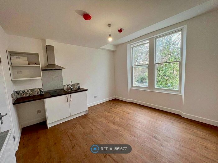 Studio To Rent In Kingston Road, Teddington, TW11