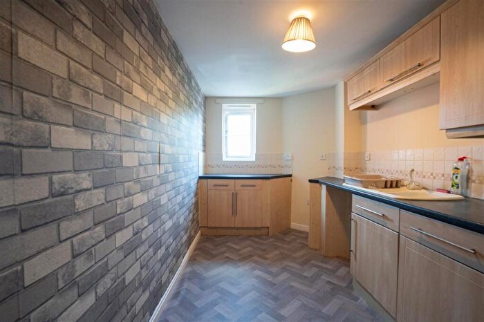 2 Bedroom Apartment For Sale In Waterway Court, Prince Of Wales Lane, Birmingham, B14