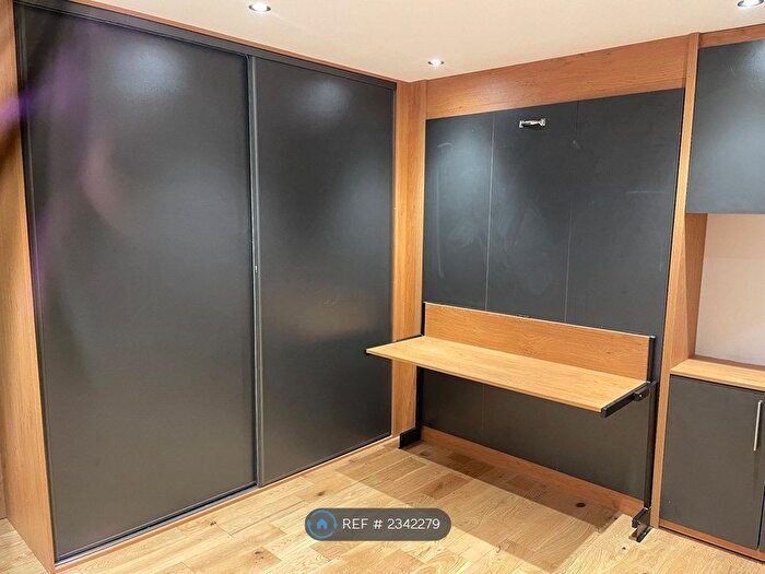 Studio To Rent In Kilburn High Road, London, NW6