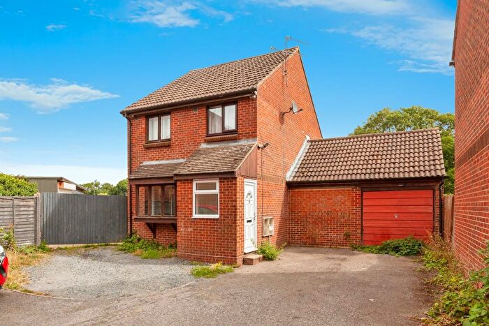 3 Bedroom Detached House For Sale In Vicarage Way, Colnbrook, Slough, SL3