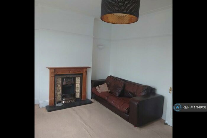 2 Bedroom Flat To Rent In Forest Hill, London, SE23