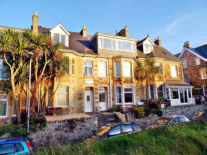 4 Bedroom Maisonette For Sale In Atlantic Road, Newquay, TR7