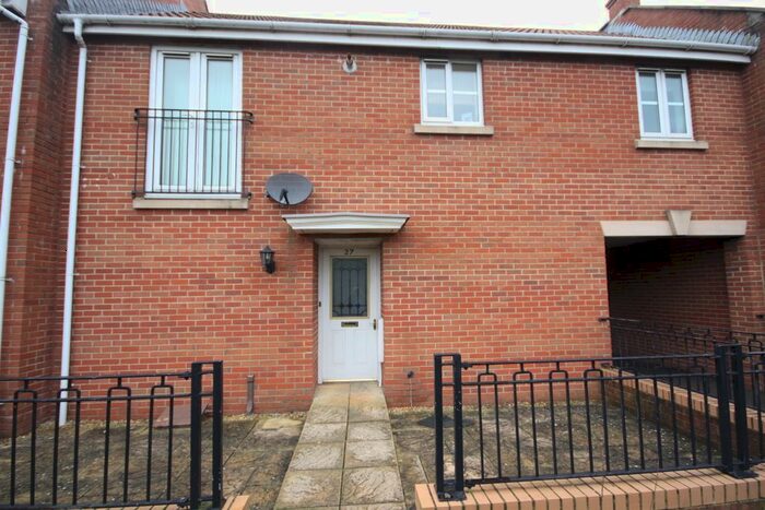2 Bedroom Flat To Rent In Highgrove Walk, Weston Super Mare, BS24