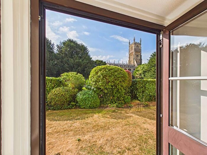 2 Bedroom Apartment To Rent In Dollar Street, Cirencester, GL7