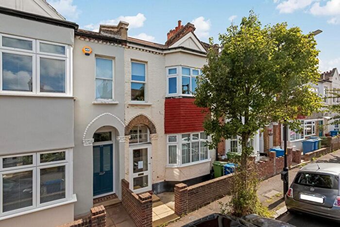 3 Bedroom House For Sale In Worlingham Road, East Dulwich, London, SE22