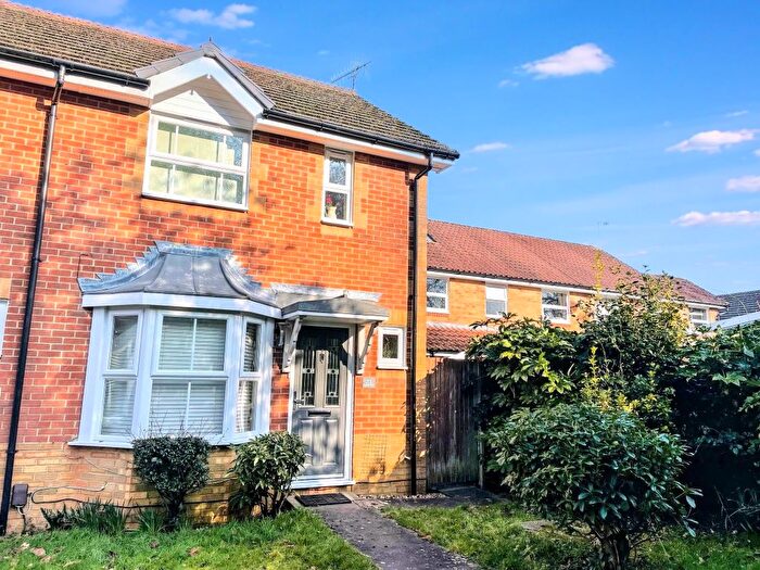 2 Bedroom End Of Terrace House To Rent In Cranmer Walk, Maidenbower, Crawley, RH10