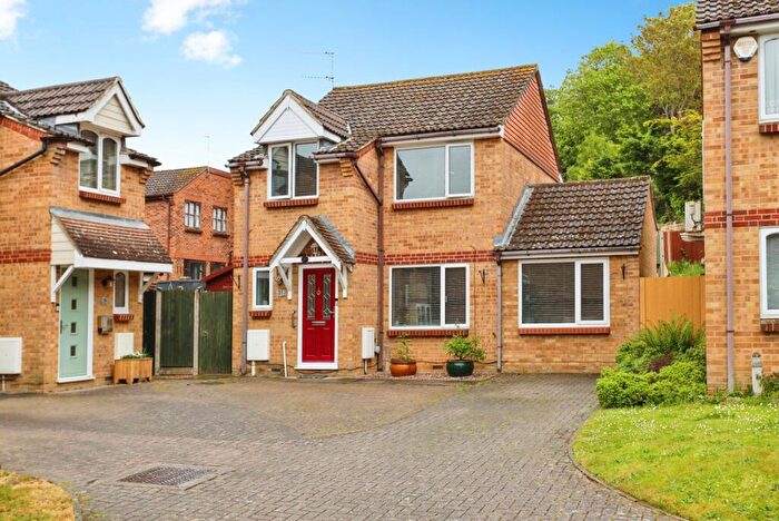 3 Bedroom Detached House For Sale In Woodbridge Drive, Maidstone, Kent, ME15