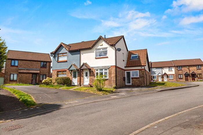 3 Bedroom Semi-Detached House For Sale In Poplar Close, Sketty, Swansea, SA2