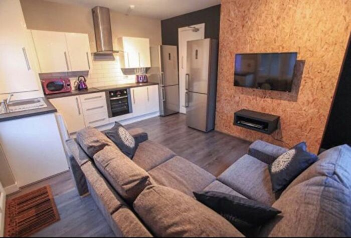 7 Bedroom End Of Terrace House To Rent In Romer Road, Liverpool, L6