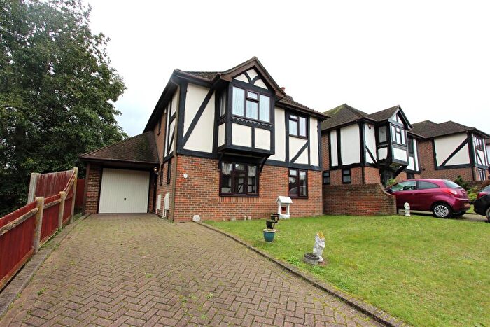 4 Bedroom Detached House To Rent In Wickham Close, Newington, ME9