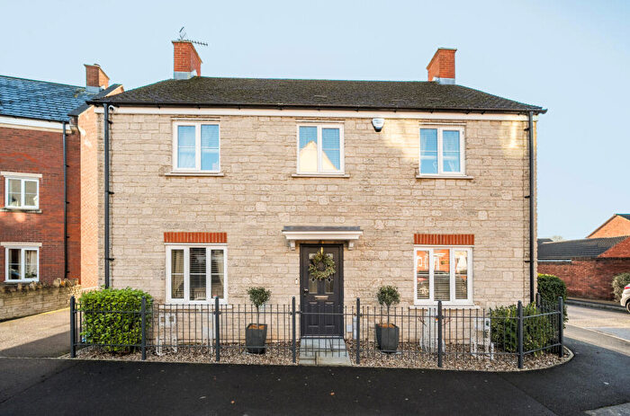 4 Bedroom Detached House For Sale In White Eagle Road, Haydon End, Swindon, SN25