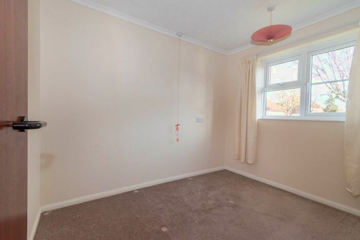 2 Bedroom Detached Bungalow For Sale In Fayregreen, Fakenham, NR21