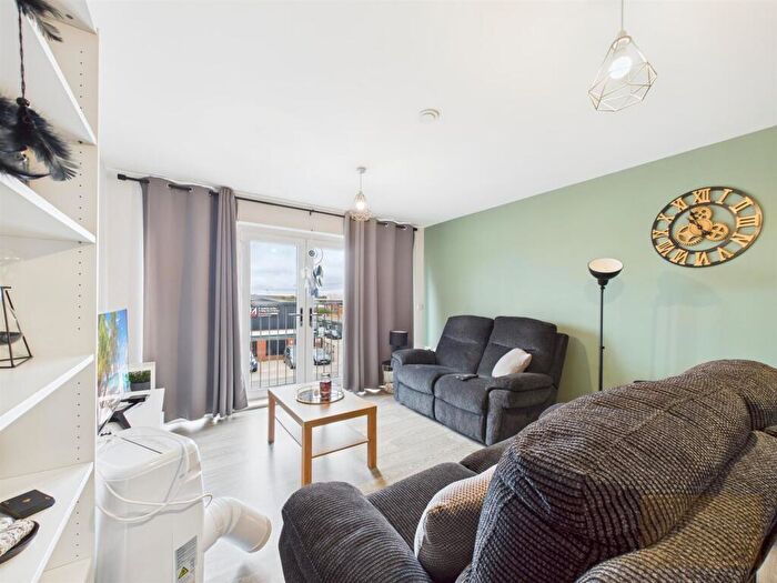 1 Bedroom Retirement Property For Sale In Burrows Close, Gloucester, GL2