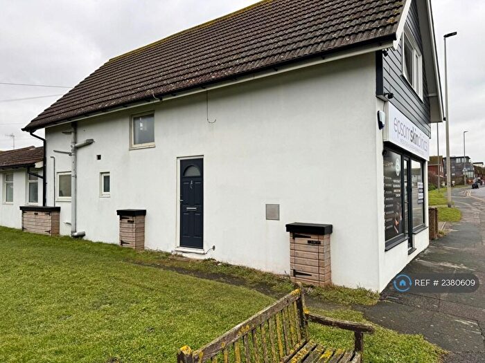 1 Bedroom Flat To Rent In South Coast Road, Peacehaven, BN10