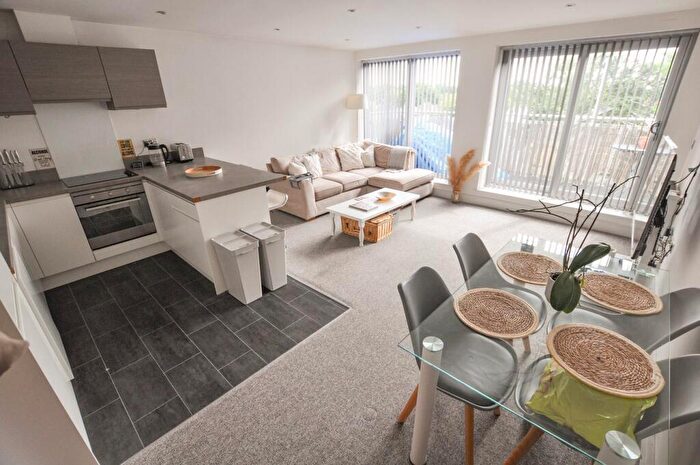 2 Bedroom Flat To Rent In New Road, West Parley, Ferndown, BH22