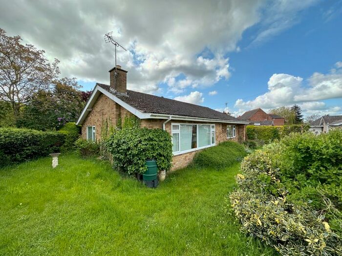 2 Bedroom Detached Bungalow For Sale In The Paddock, Barkston, Grantham, NG32