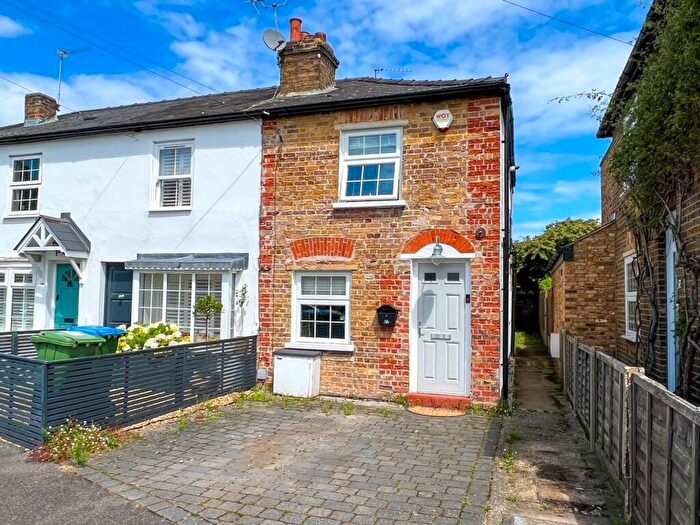 2 Bedroom End Of Terrace House For Sale In Hurst Lane, East Molesey, KT8
