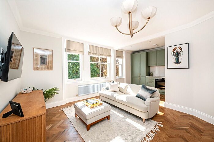 1 Bedroom Flat For Sale In Ladbroke Gardens, Notting Hill, London, W11