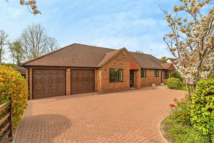 4 Bedroom Detached Bungalow For Sale In Verley Close, Woughton On The Green, Milton Keynes, MK6