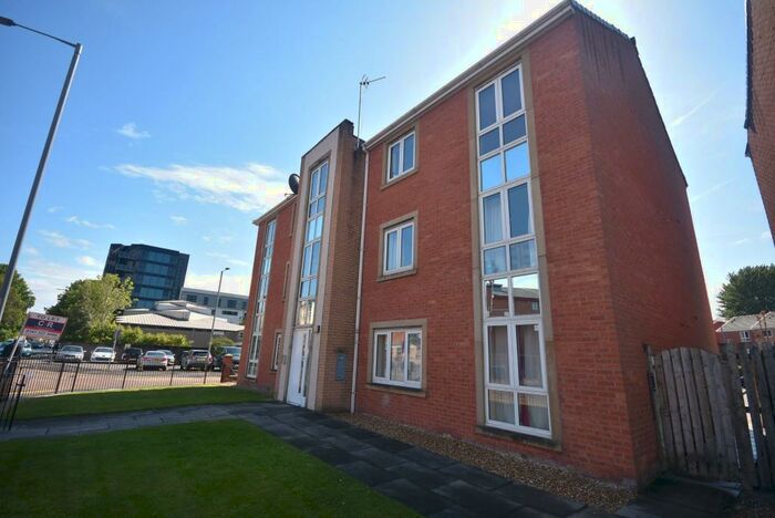 2 Bedroom Semi-Detached House To Rent In Clayburn Street, Manchester, Hulme, M15