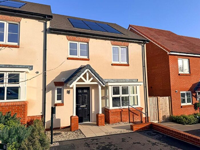 3 Bedroom Semi-Detached House For Sale In Limers Lane, Northam, Bideford, EX39