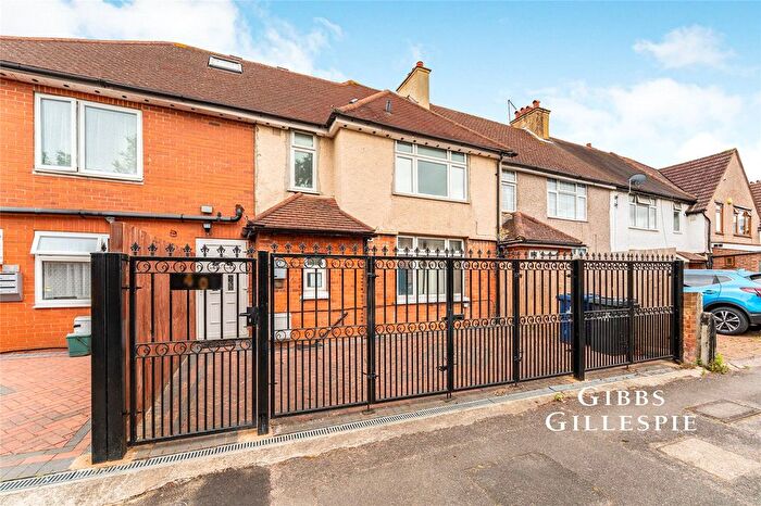 5 Bedroom Semi-Detached House To Rent In Olive Road, London, W5