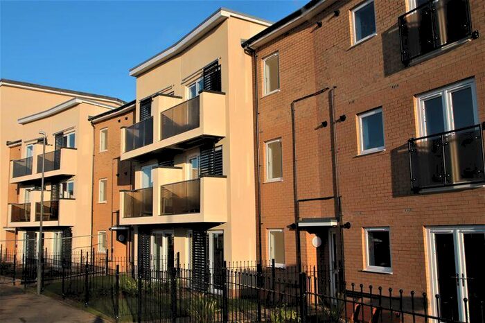 2 Bedroom Apartment To Rent In Great Ground, Aylesbury, HP18