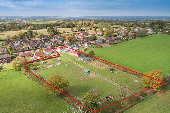 5 Bedroom Detached House For Sale In Elm Hill, Motcombe, SP7