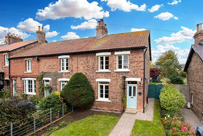 3 Bedroom End Of Terrace House For Sale In St. Johns Road, Bishop Monkton, HG3