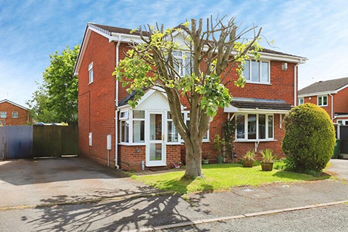 3 Bedroom Semi-Detached House For Sale In Coulter Grove, Perton, Wolverhampton, Staffordshire, WV6