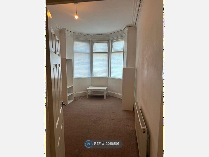 1 Bedroom Flat To Rent In Temple Gardens, Glasgow, G13