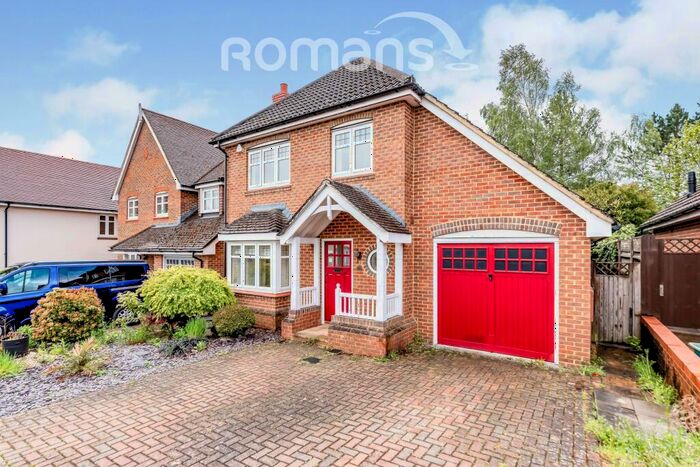 4 Bedroom Detached House To Rent In Chineham Close Fleet, GU51