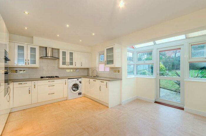 4 Bedroom House To Rent In Muswell Hill, Muswell Hill, London, N10