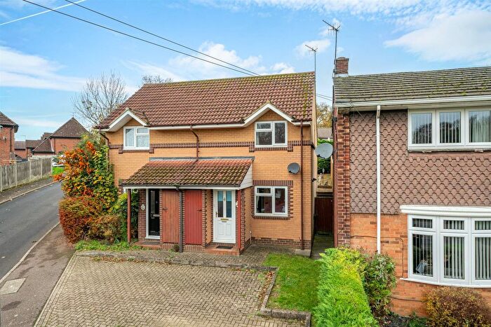 1 Bedroom Semi Detached House For Sale In Randalls Ride, Hemel Hempstead, Hertfordshire, HP2